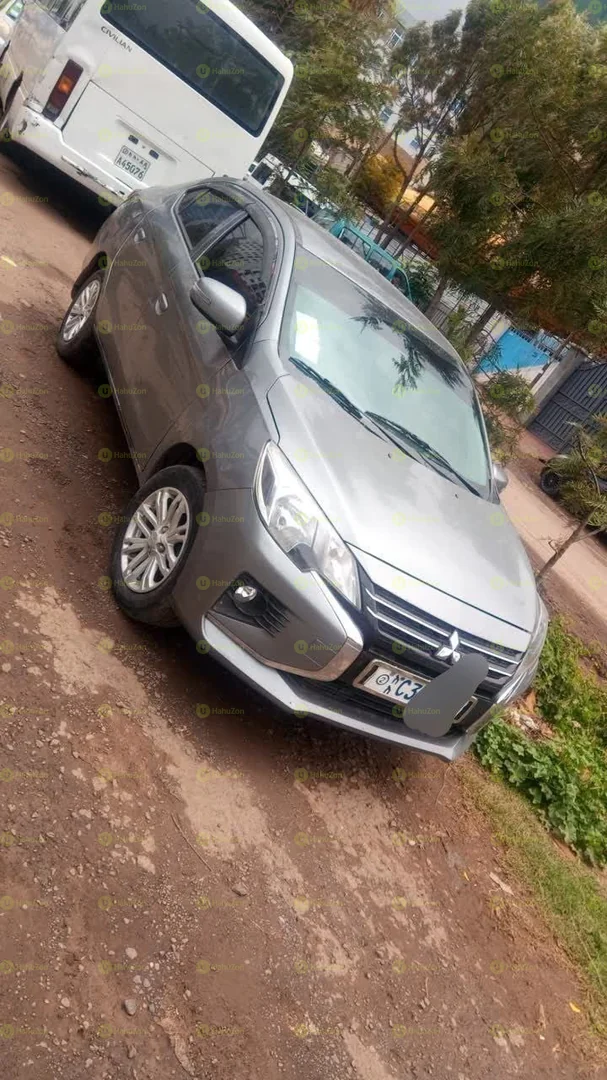 2022 Model-Mitsubishi Attrage Real