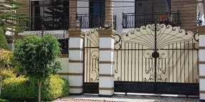 300 ካሬ የሚሸጥ G+1 ቤት በአያት