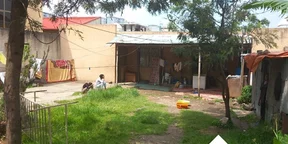 400 ካሬ የሚሸጥ ቤት በሰሚት