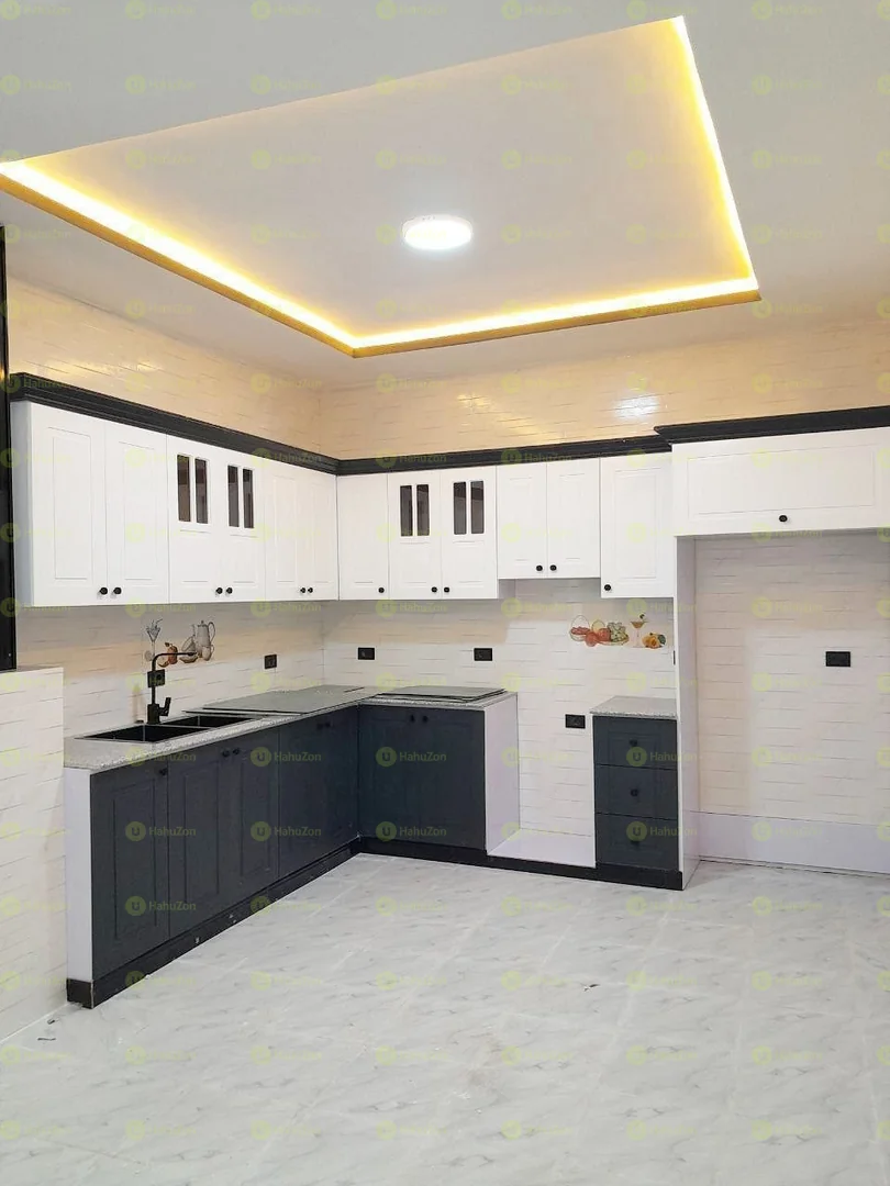 250 ካሬ የሚሸጥ ዘመናዊ G+2 መኖርያ ቤት በአያት