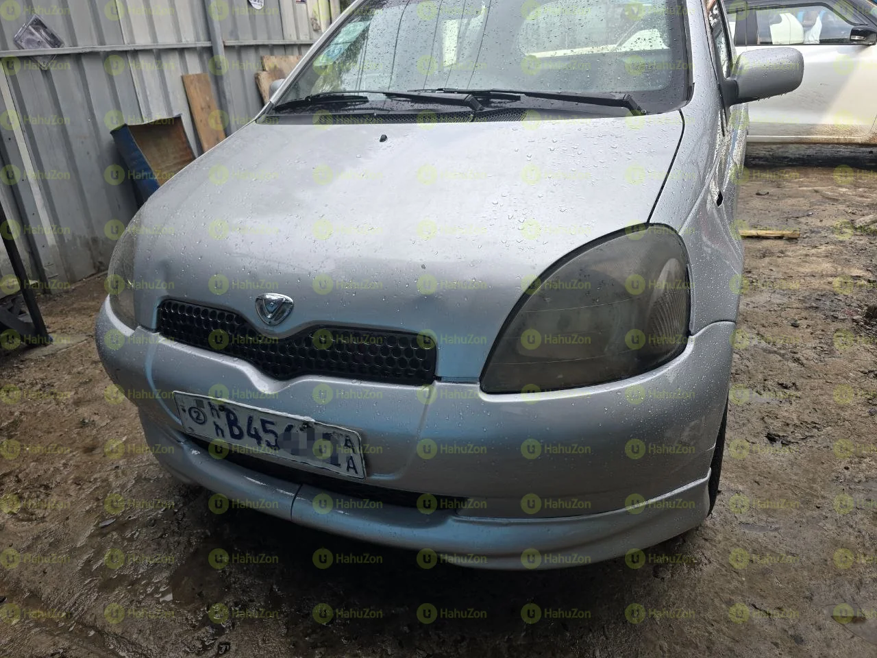 2001 Model-Toyota Vitz