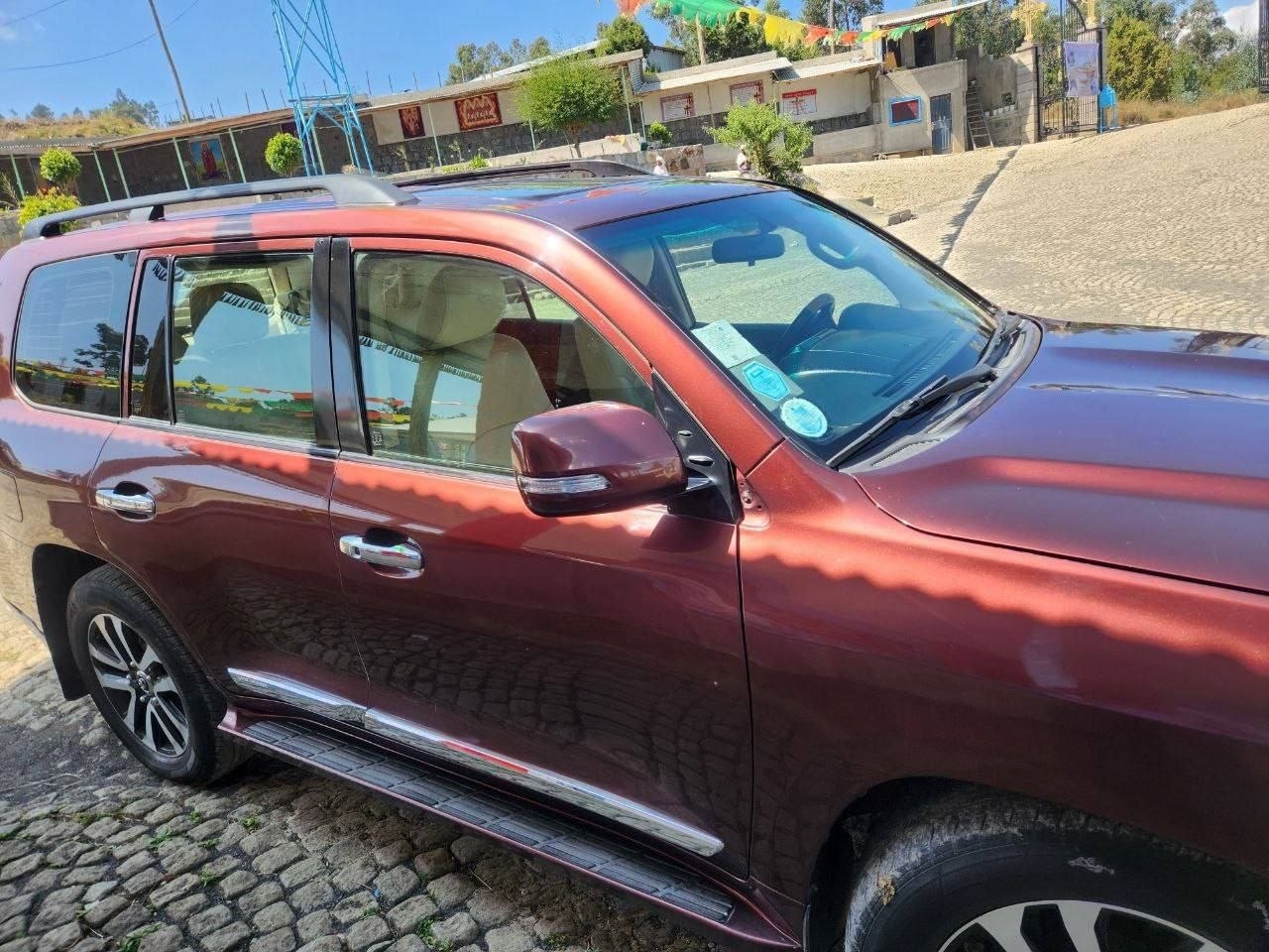2020 Model-Toyota Landcruiser GXR