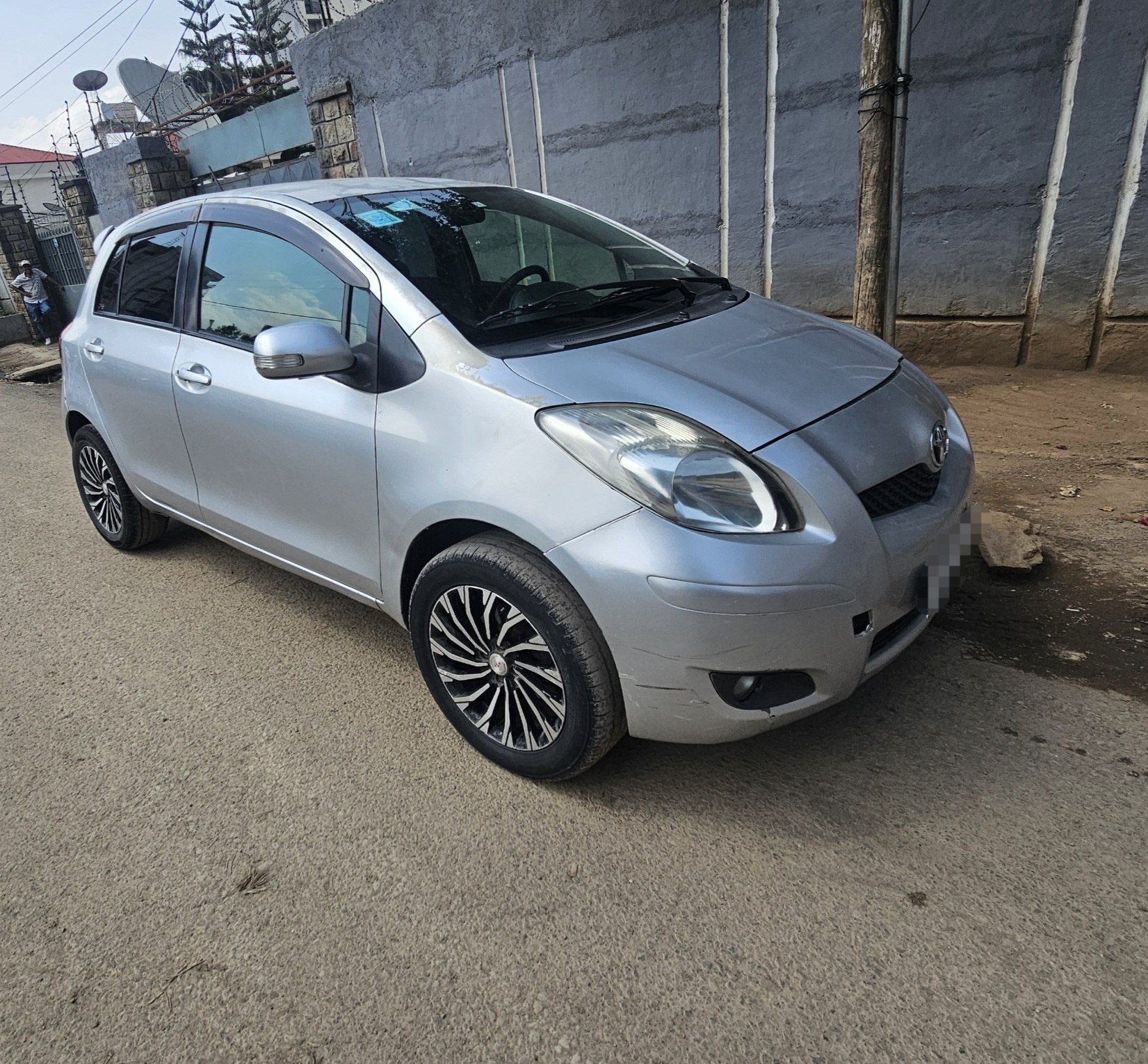 2010 Model-Toyota Yaris Compact