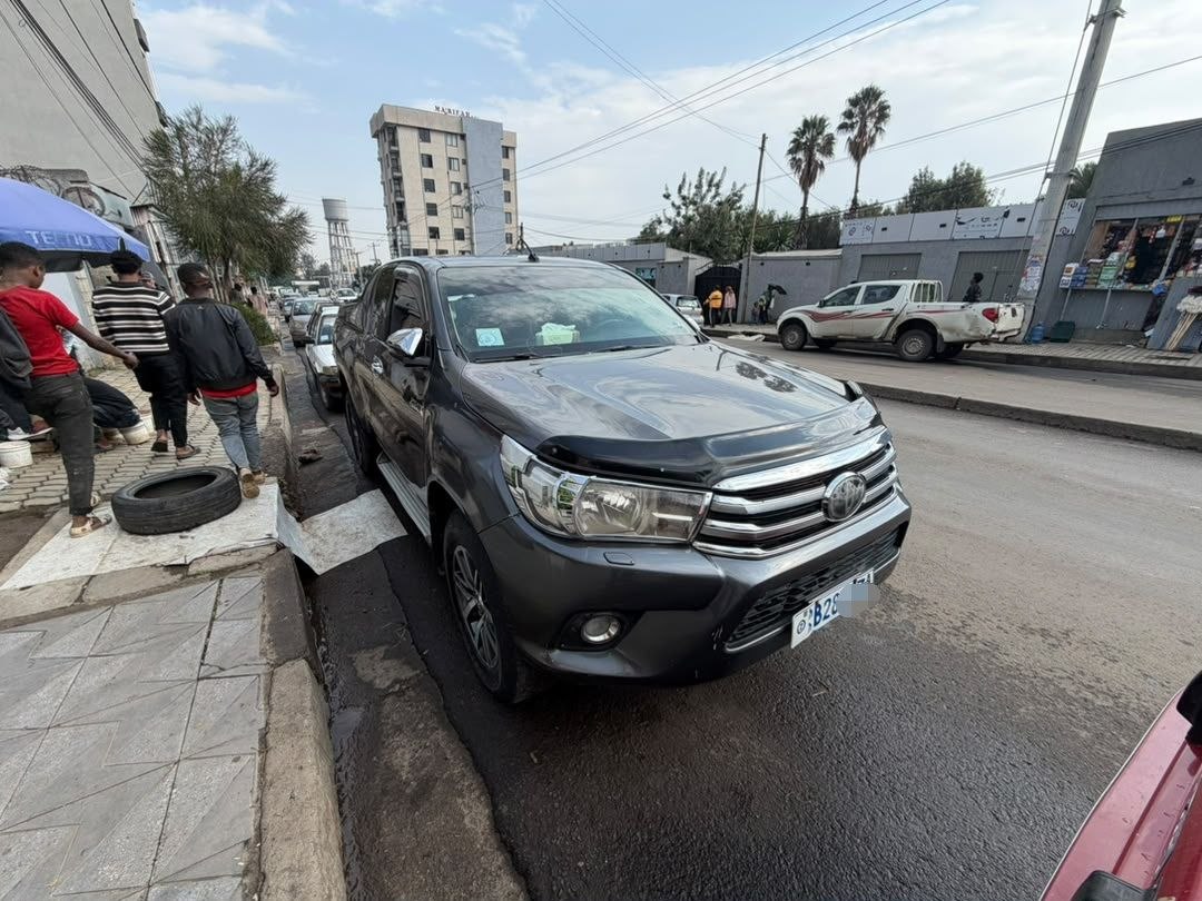 2017 Model-Toyota Hilux Revo