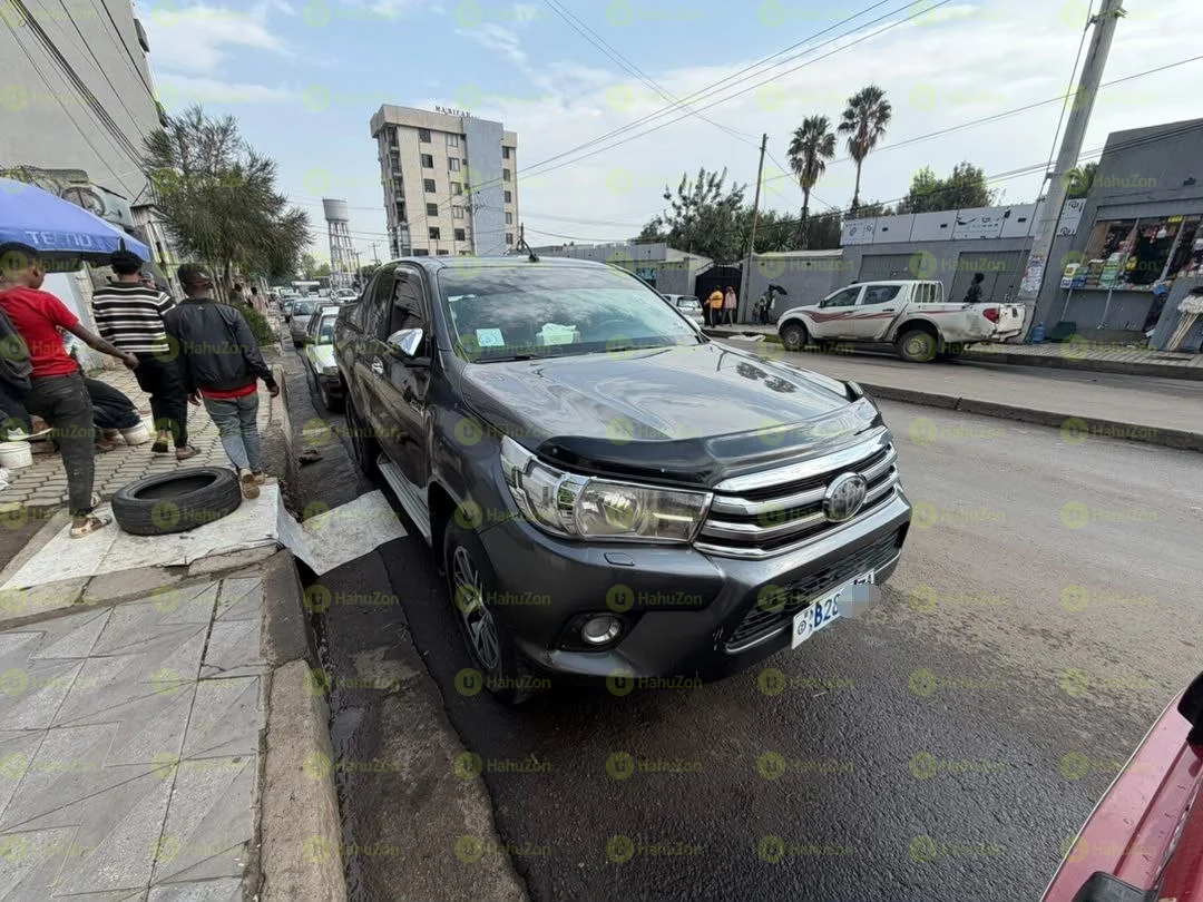 2017 Model-Toyota Hilux Revo