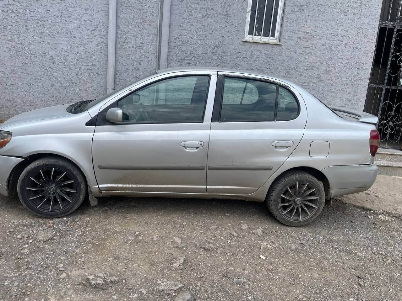 2001 Model-Toyota Platz