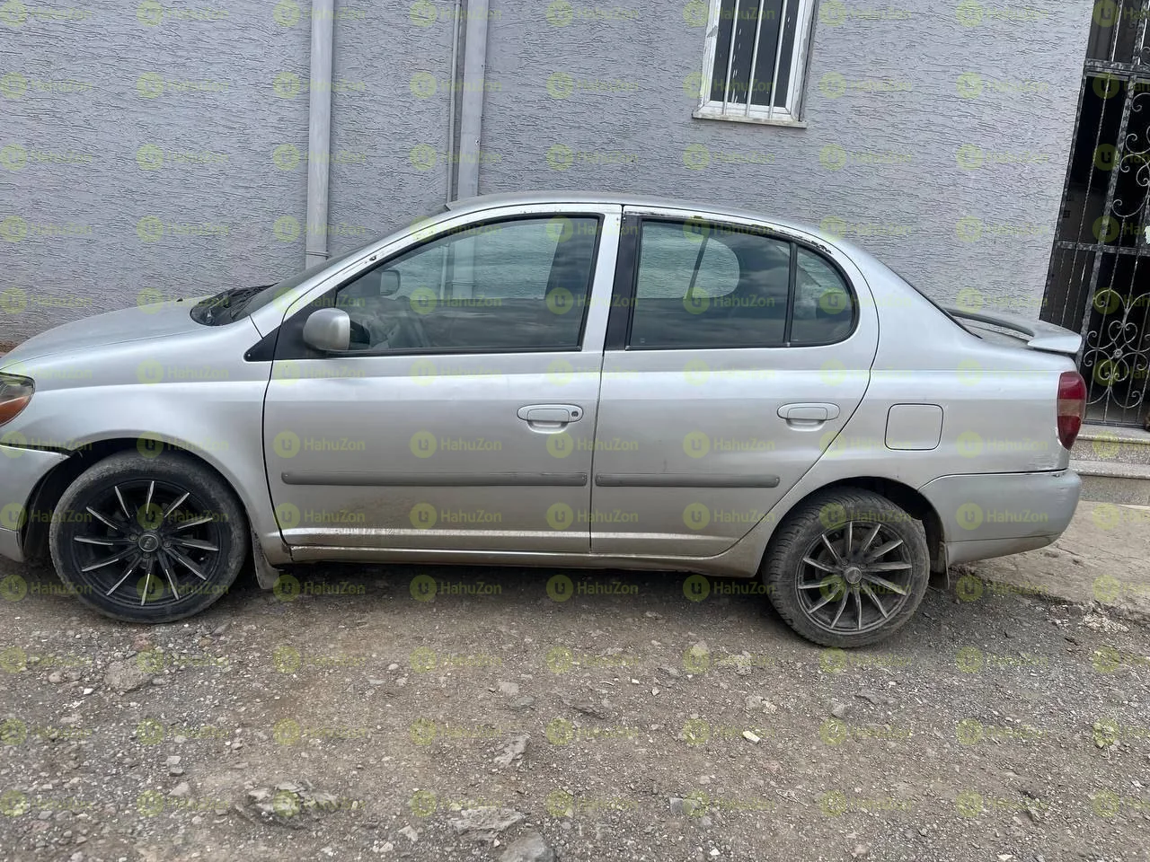 2001 Model-Toyota Platz