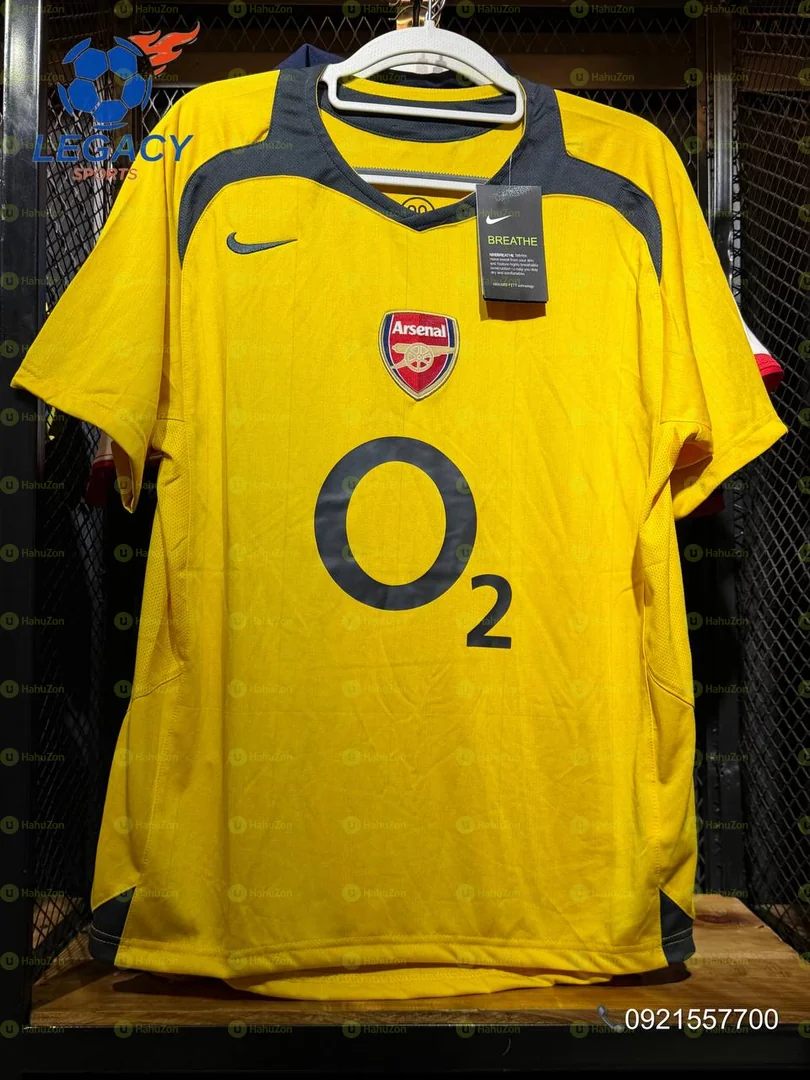 Arsenal 2005/06 Away Retro Jersey