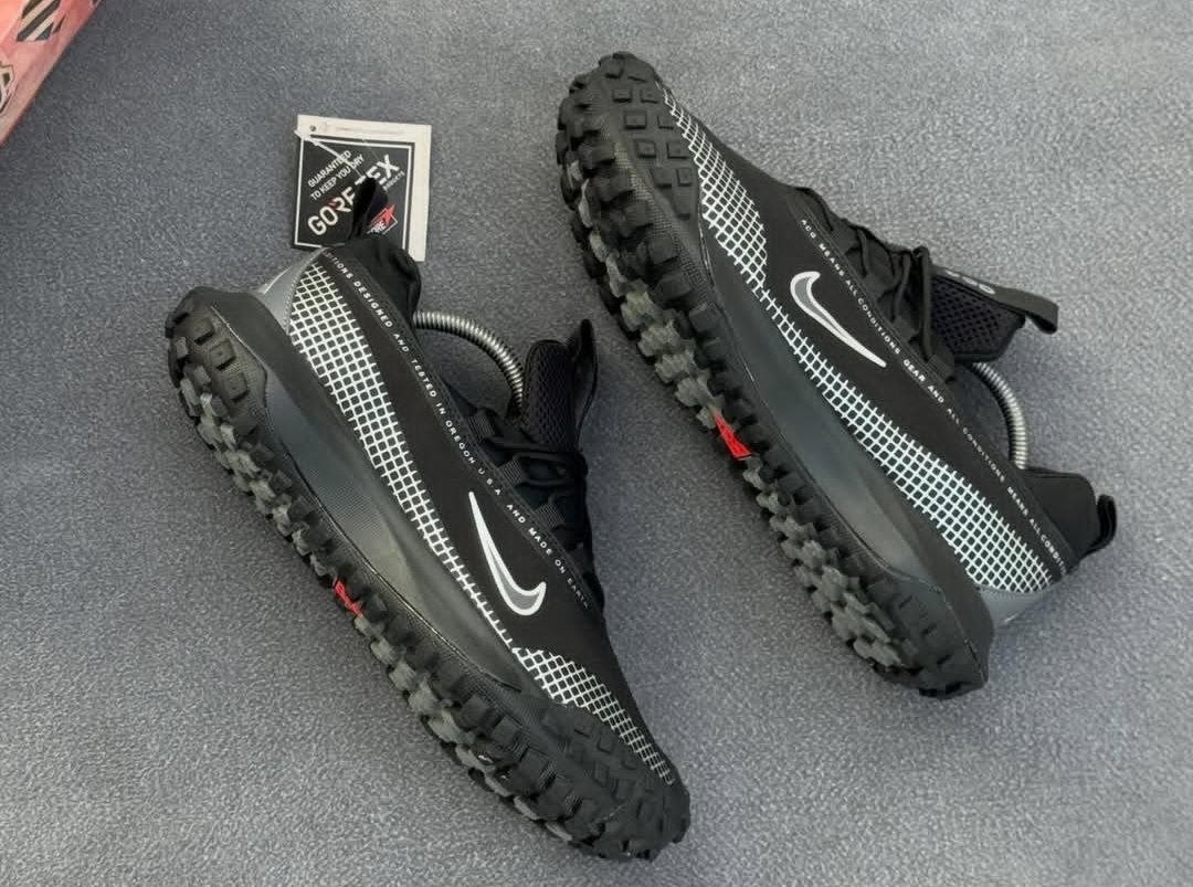 Nike Acg Men's Shoes