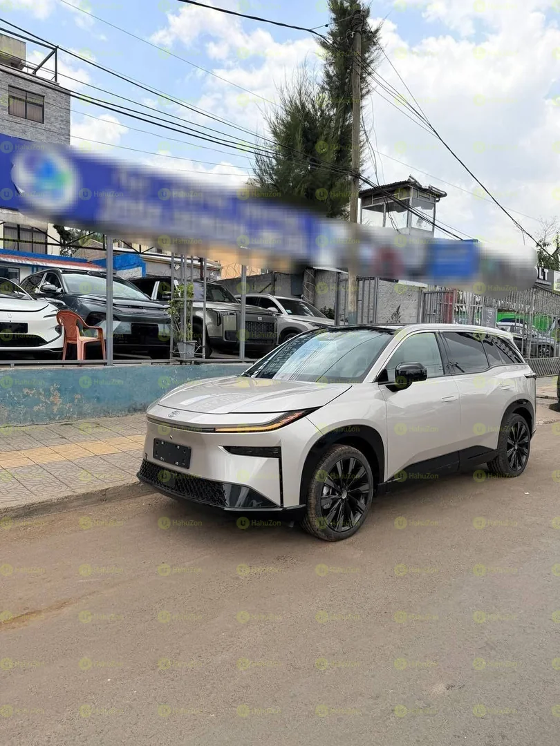 2025 Model-Toyota BZ3X Long Range