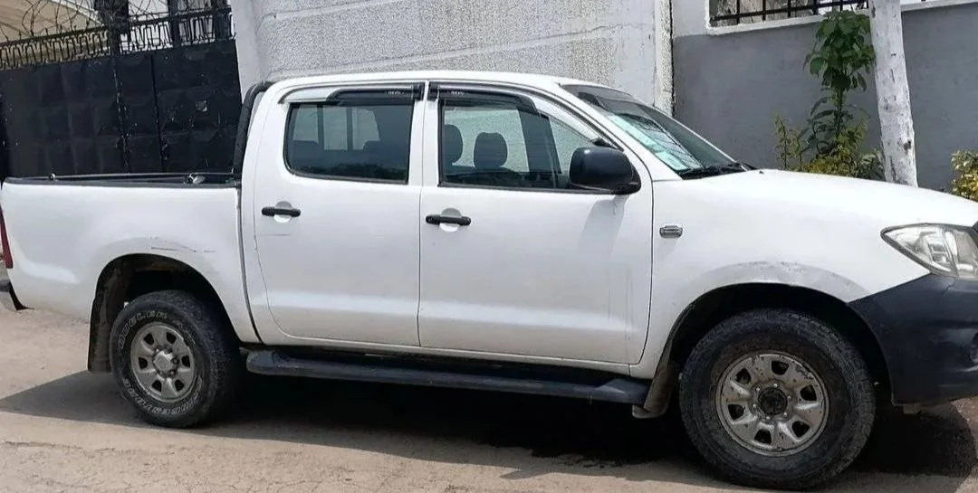 2006 Model-Toyota 5L Double Cab