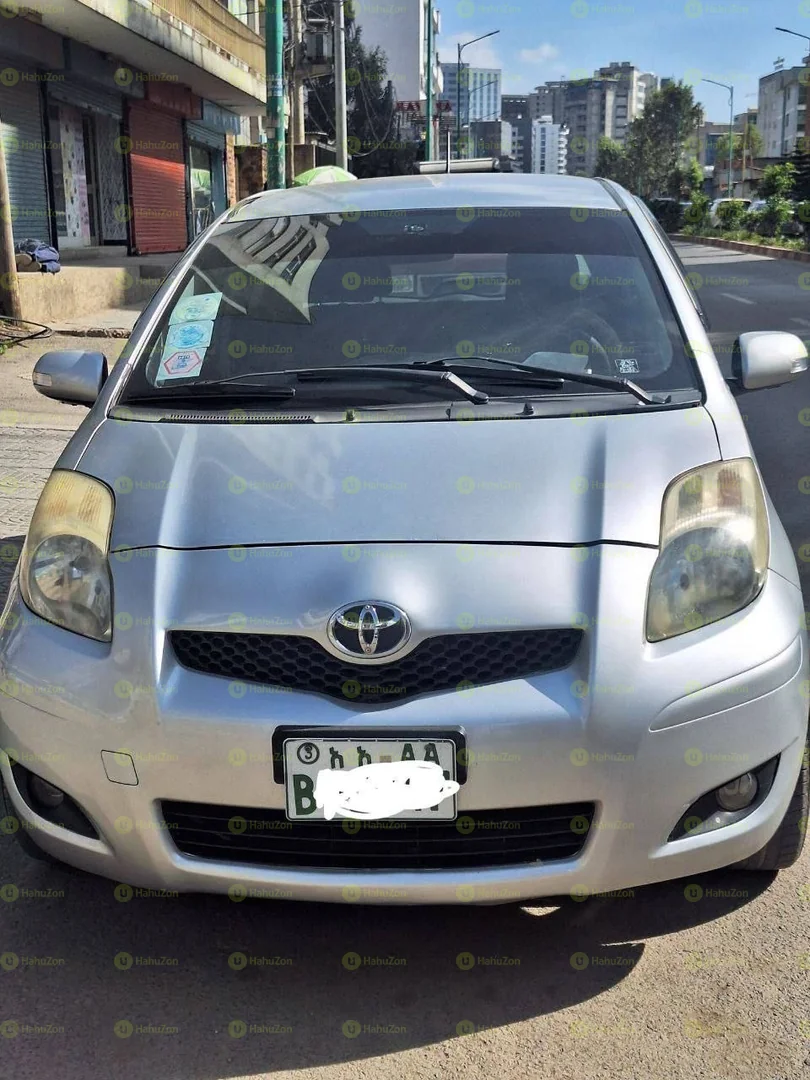 2008 Model-Yaris Compact