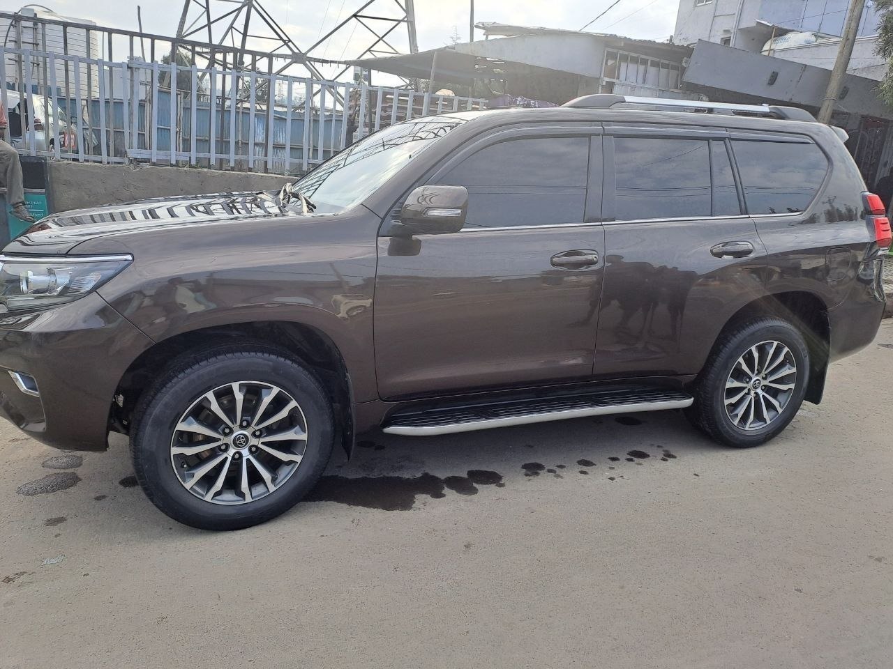 2019 Model-Toyota Land-Cruiser Prado