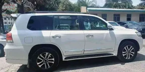 2014 Model-Toyota Landcruiser V8( GXR)