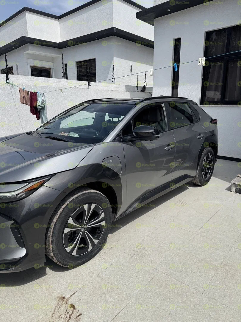 2025 Model-Toyota BZ4X (2WD)