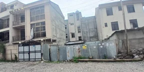 105 ካሬ የሚሸጥ ቤት በአያት