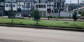 300 ካሬ የሚሸጥ ቤት በአያት