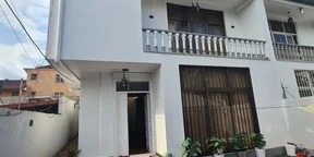 250 ካሬ የሚሸጥ G+1 ቤት በአያት