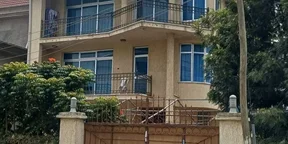250 ካሬ የሚሸጥ B+G+2 ቤት በአያት