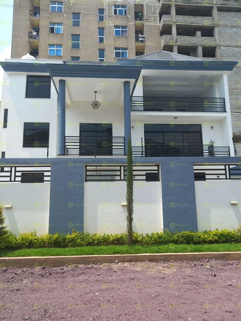 400 ካሬ የሚሸጥ G+2 ቤት በአያት