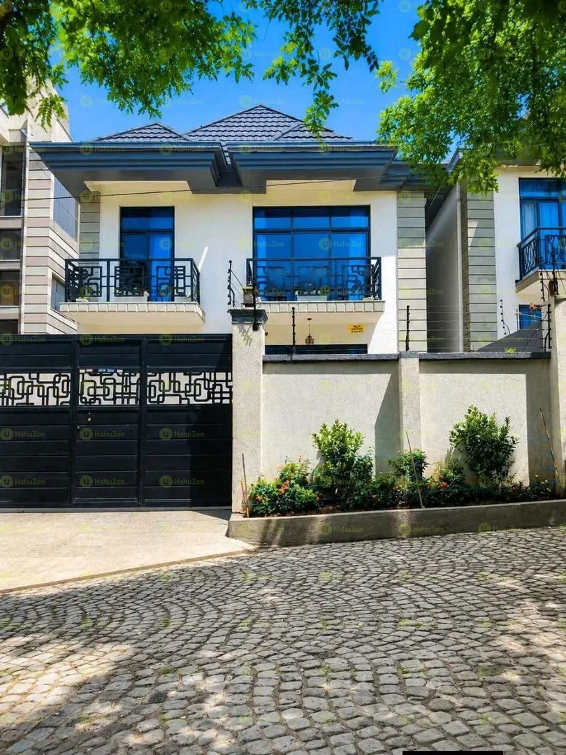 250 ካሬ የሚሸጥ G+1 ቤት በአያት
