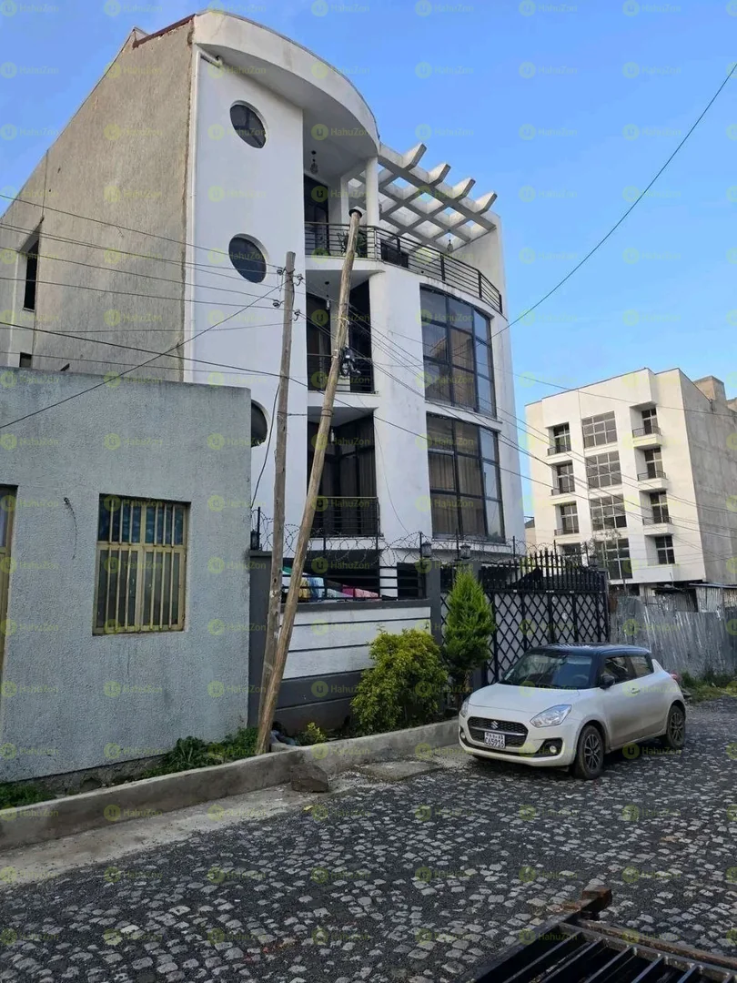 165 ካሬ የሚሸጥ G+3 ቤት በአያት