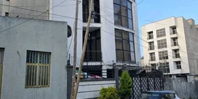 165 ካሬ የሚሸጥ G+3 ቤት በአያት