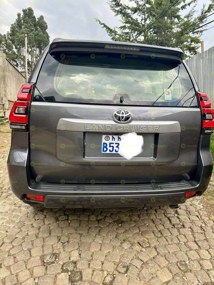 2022 Model-Toyota Land Cruser Prado