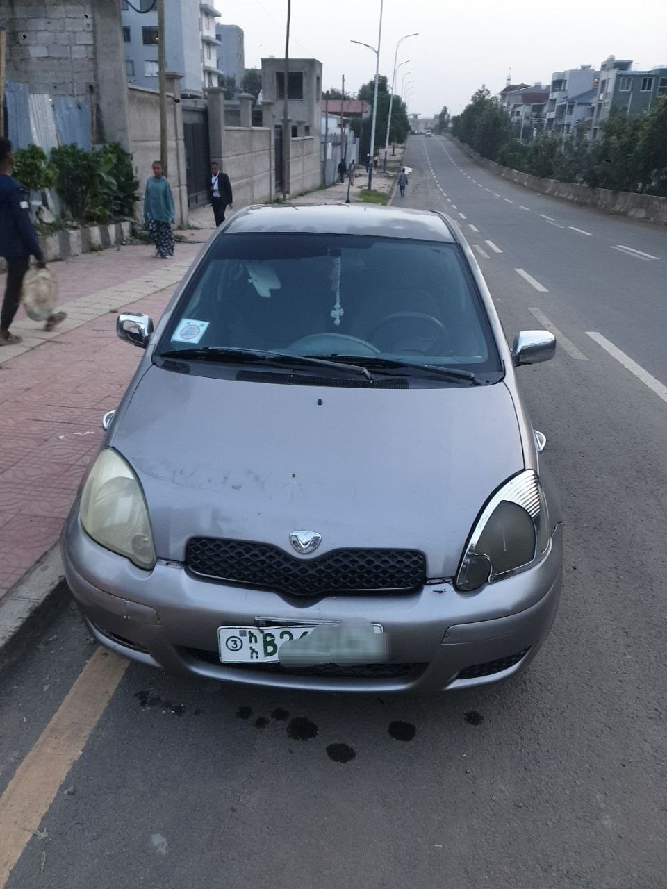 2004 Model-Toyota Vitz