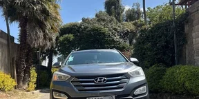2016 Model-Hyundai Santa Fe