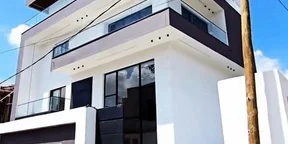 305 ካሬ የሚሸጥ G+3 ቤት በመገናኛ አሚቼ