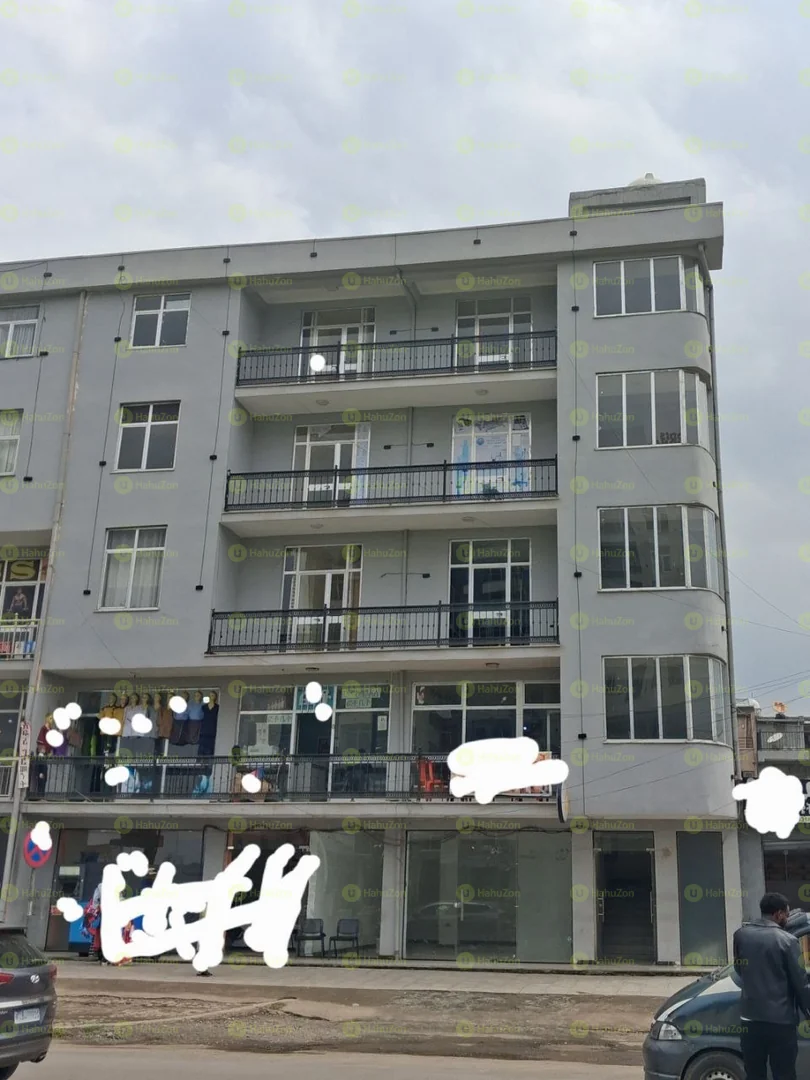 600 ካሬ የሚሸጥ G+4 ቤት በአያት