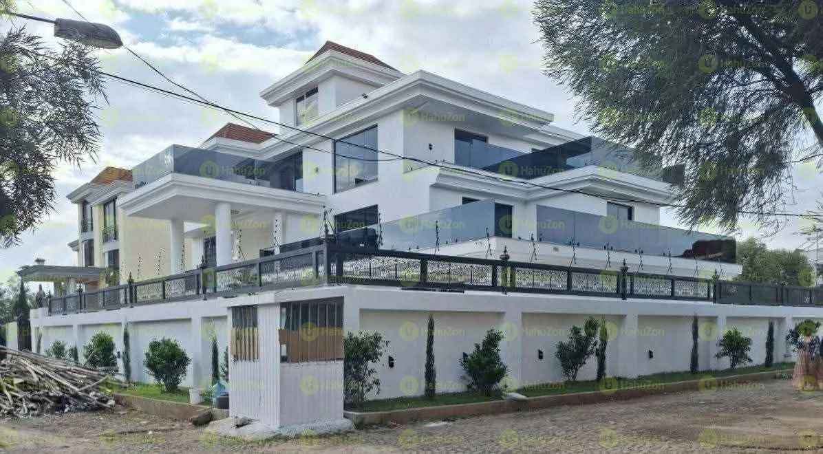 1200 ካሬ የሚሸጥ G+2 ቤት በሰሚት