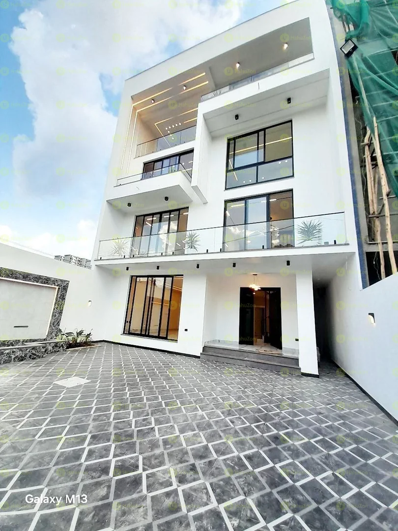 250 ካሬ የሚሸጥ G+3 ቤት በሰሚት
