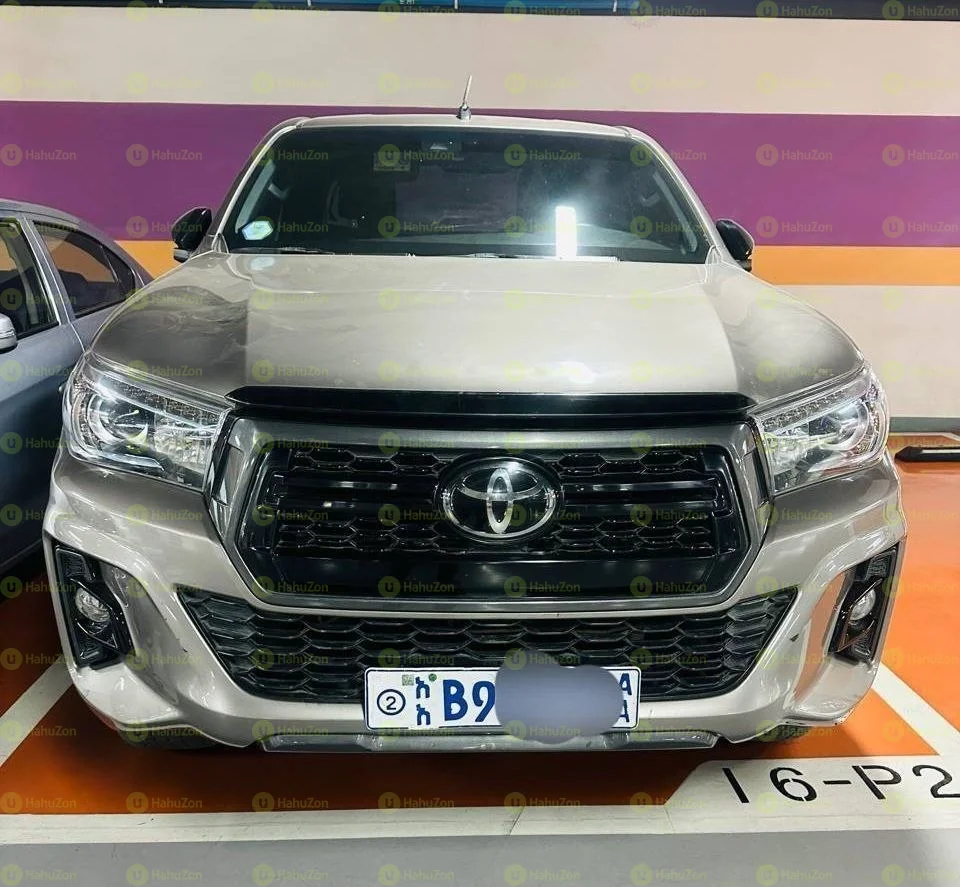 2025 Model-Toyota Hilux Revo Extra-Cub