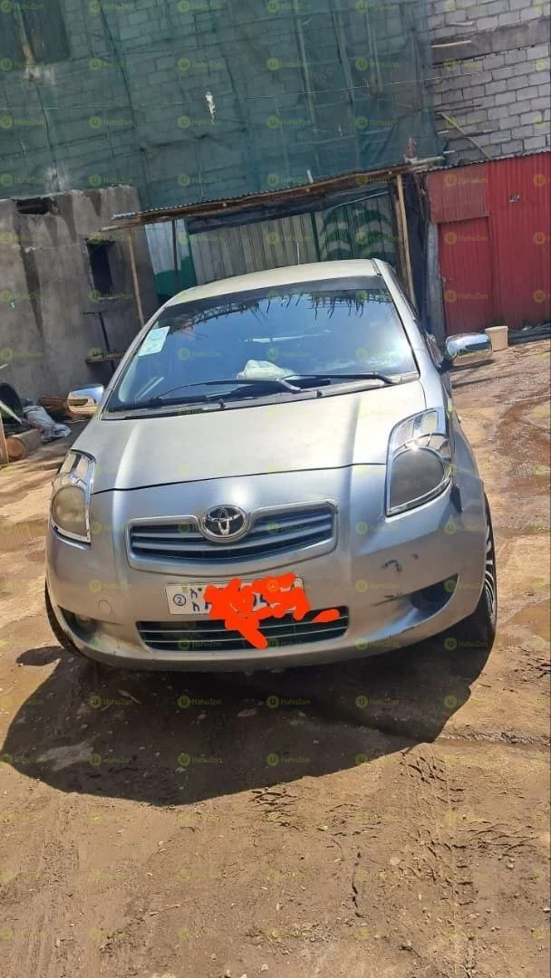 2007 Model-Toyota Yaris Compact