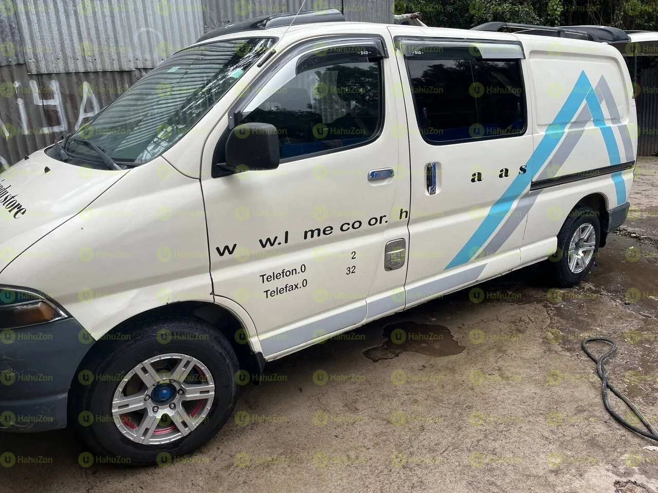 2004 Model-Toyota Dolphin