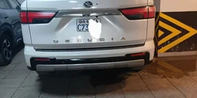 2008 Model-Toyota Hybrid Capstone