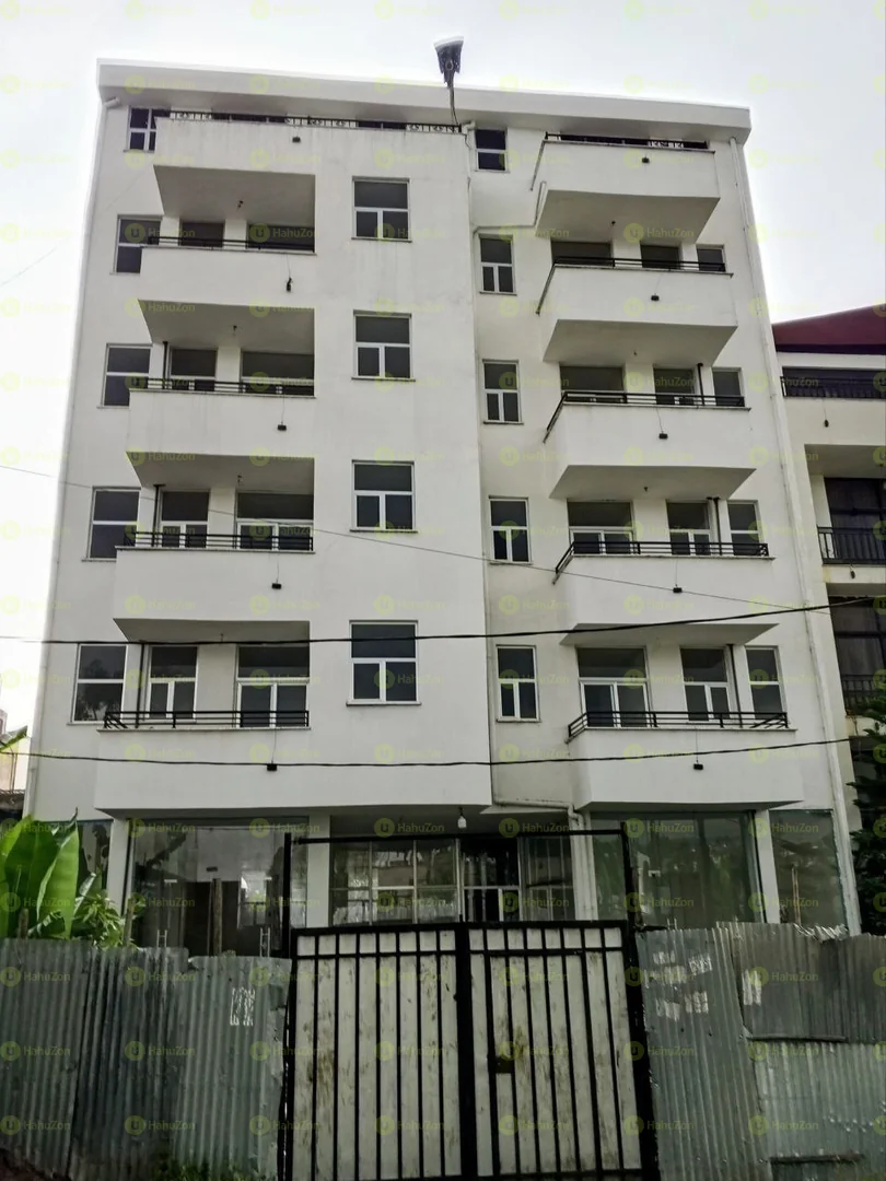 375 ካሬ የሚሸጥ B+G+5 አፓርትመንት በሰሚት
