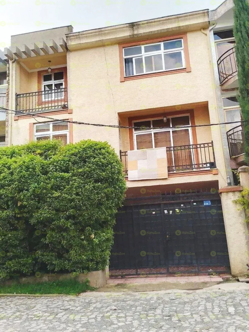 105 ካሬ የሚሸጥ G+2 ቤት በአያት