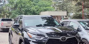 2025 Model-Toyota Highlander gle