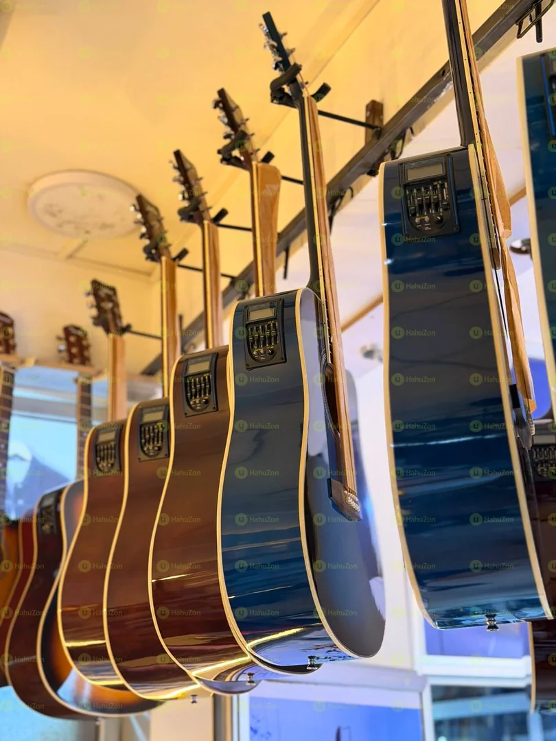Yamaha f6000 Guitar