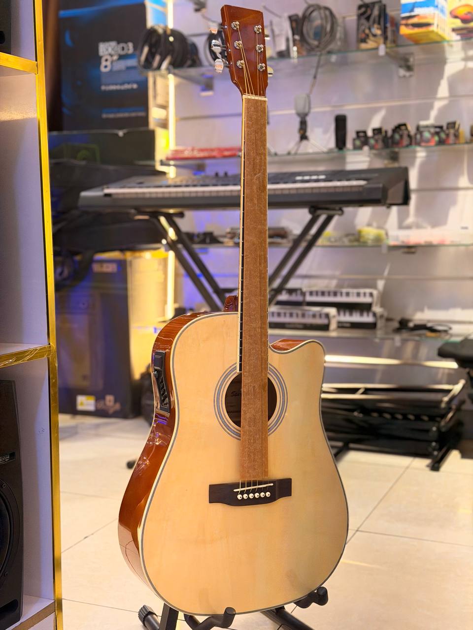 Lucky Star Guitar