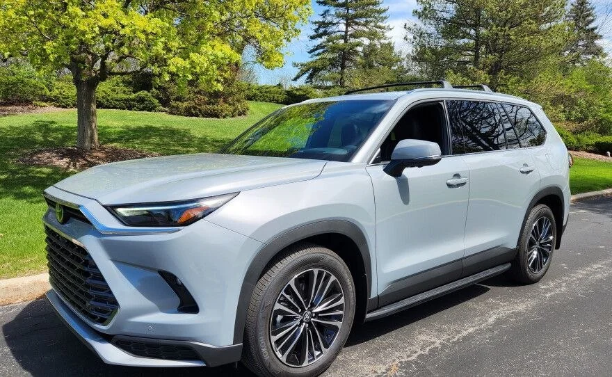 2025 Model-Toyota Grand Highlander Hybrid