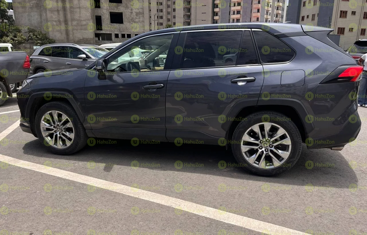 2022 Model-Toyota Rav4