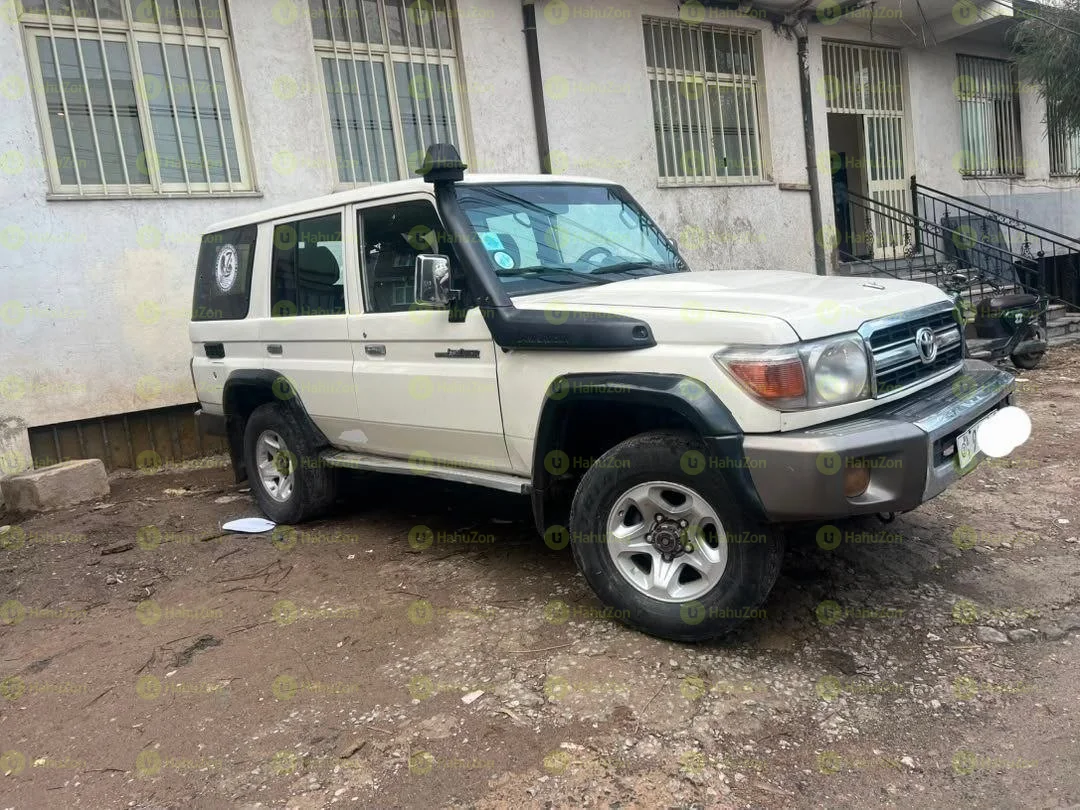 2017 Model-Toyota LandCruiser mark2