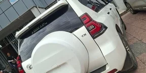 2018 Model-Toyota Landcruiser Prado