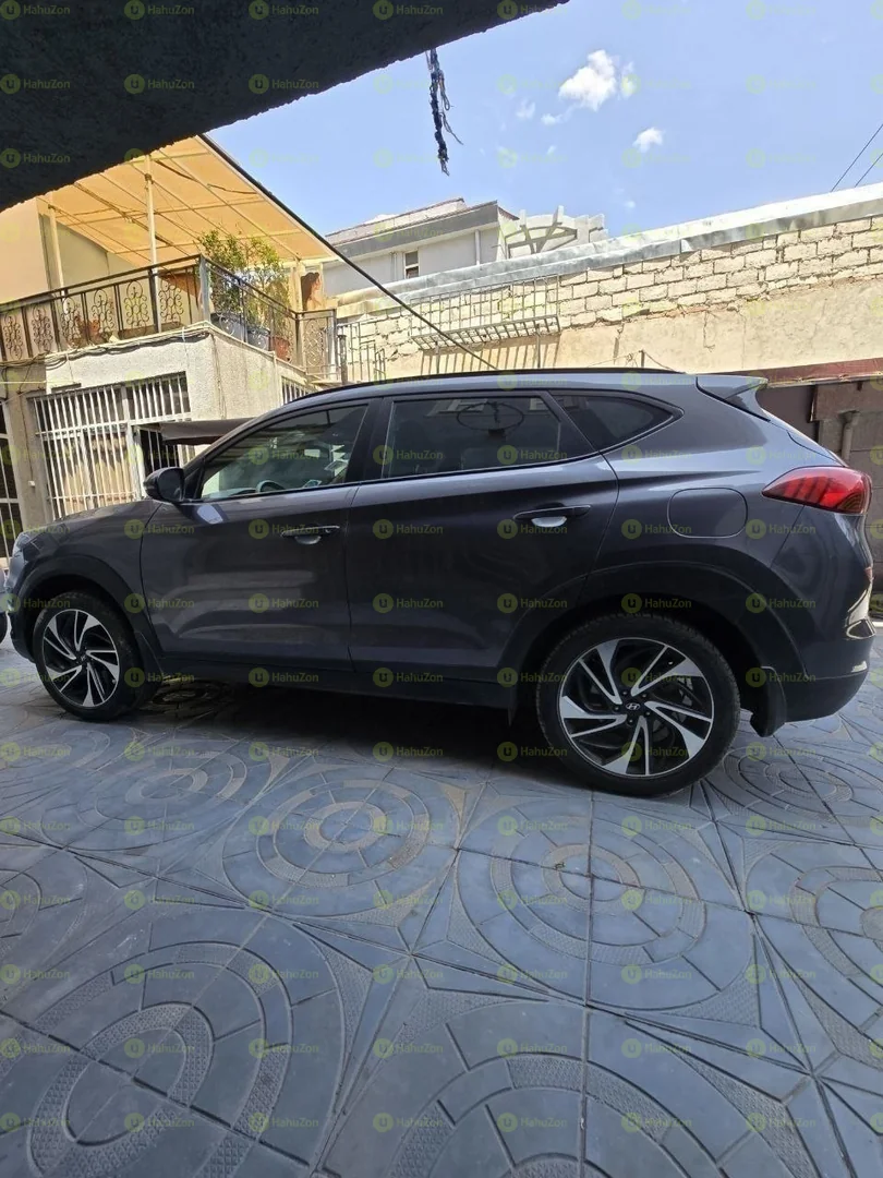 2020 Model-Hyundai Tucson