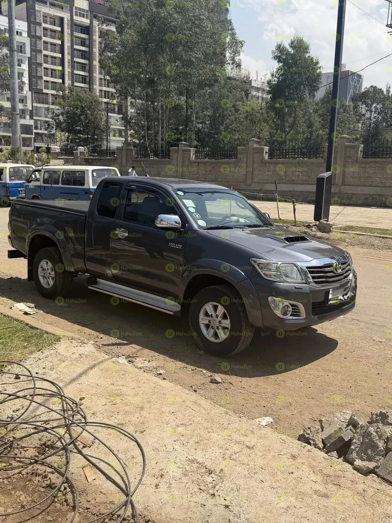 2012 Model-Toyota Hilux