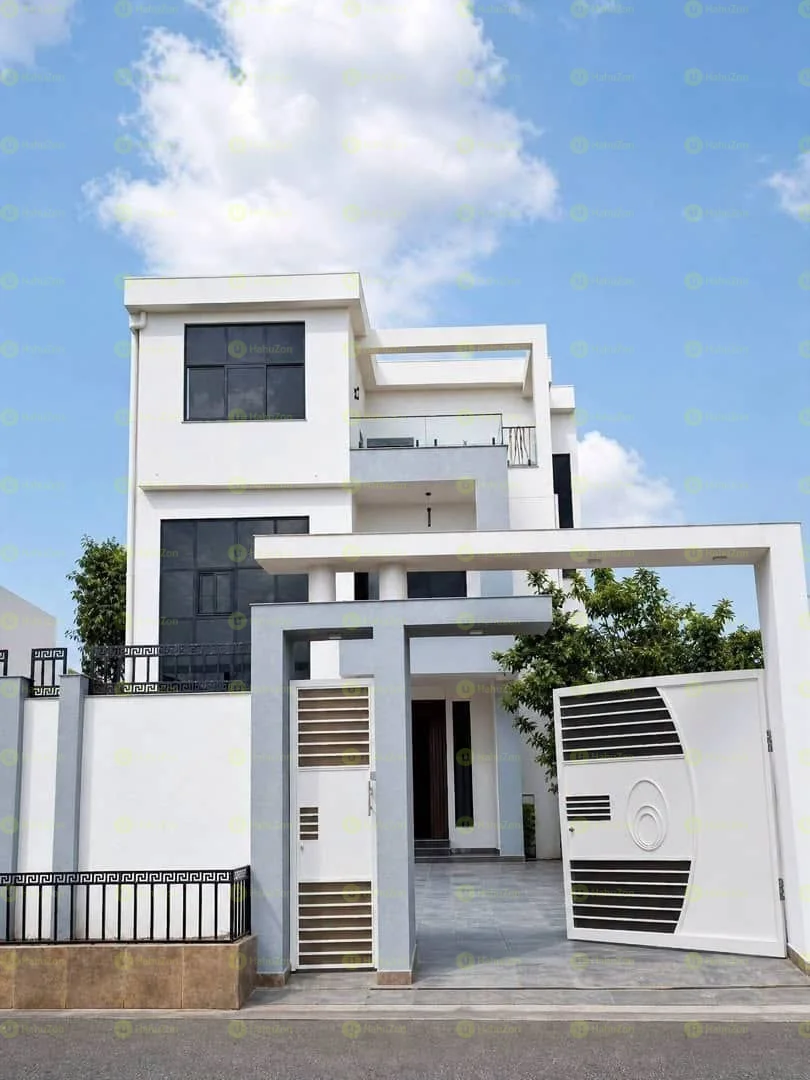 230 ካሬ የሚሸጥ G+2 ቤት በወሰን